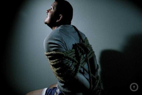 Квест За стеклом